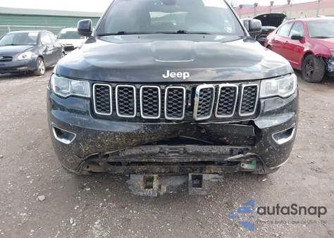 2017 Jeep Grand Cherokee Laredo 4X4 z USA, uszkodzony, nr VIN 1C4RJFAG5HC891819
